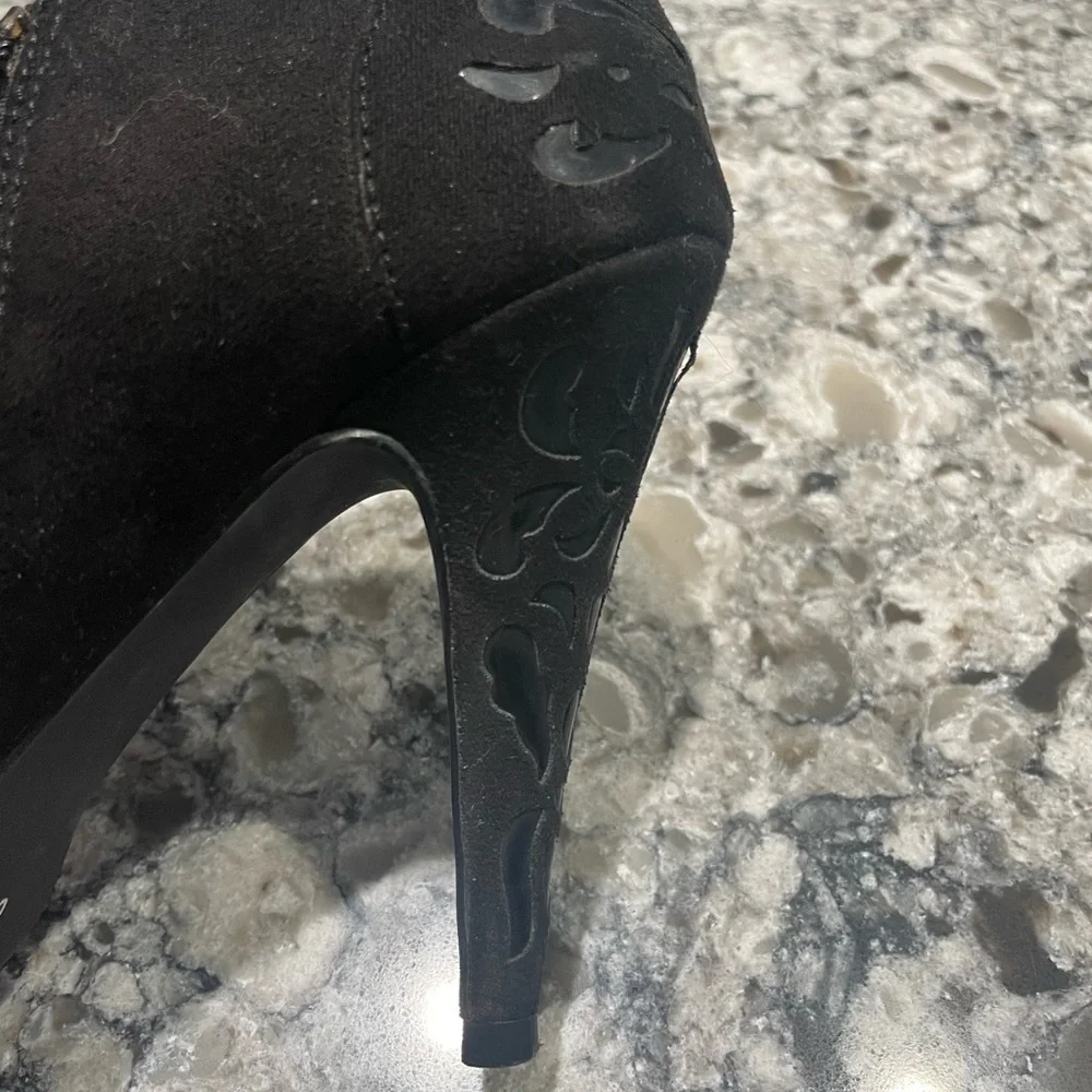 Impo Suede Booties